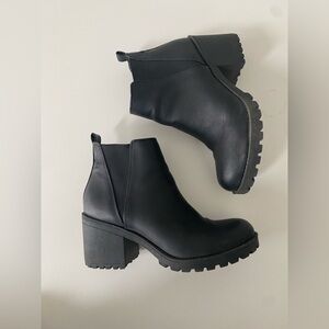 Dirty Laundry Black Chunky Heel Ankle Boots